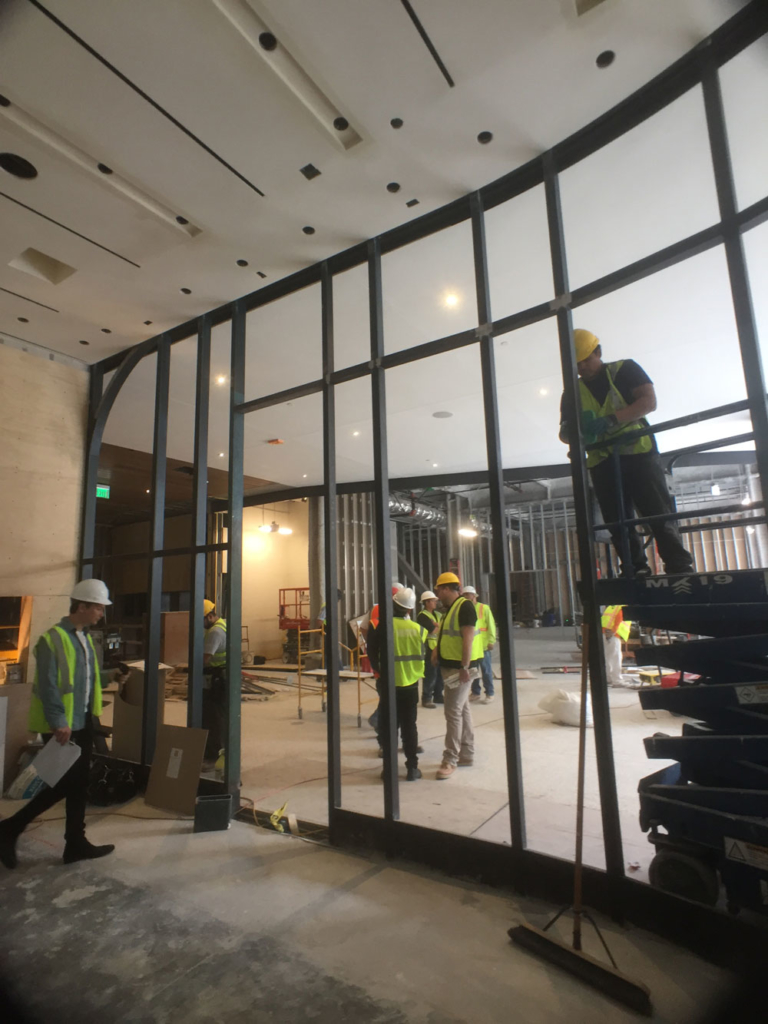 Building the curved glass wall at Compartes